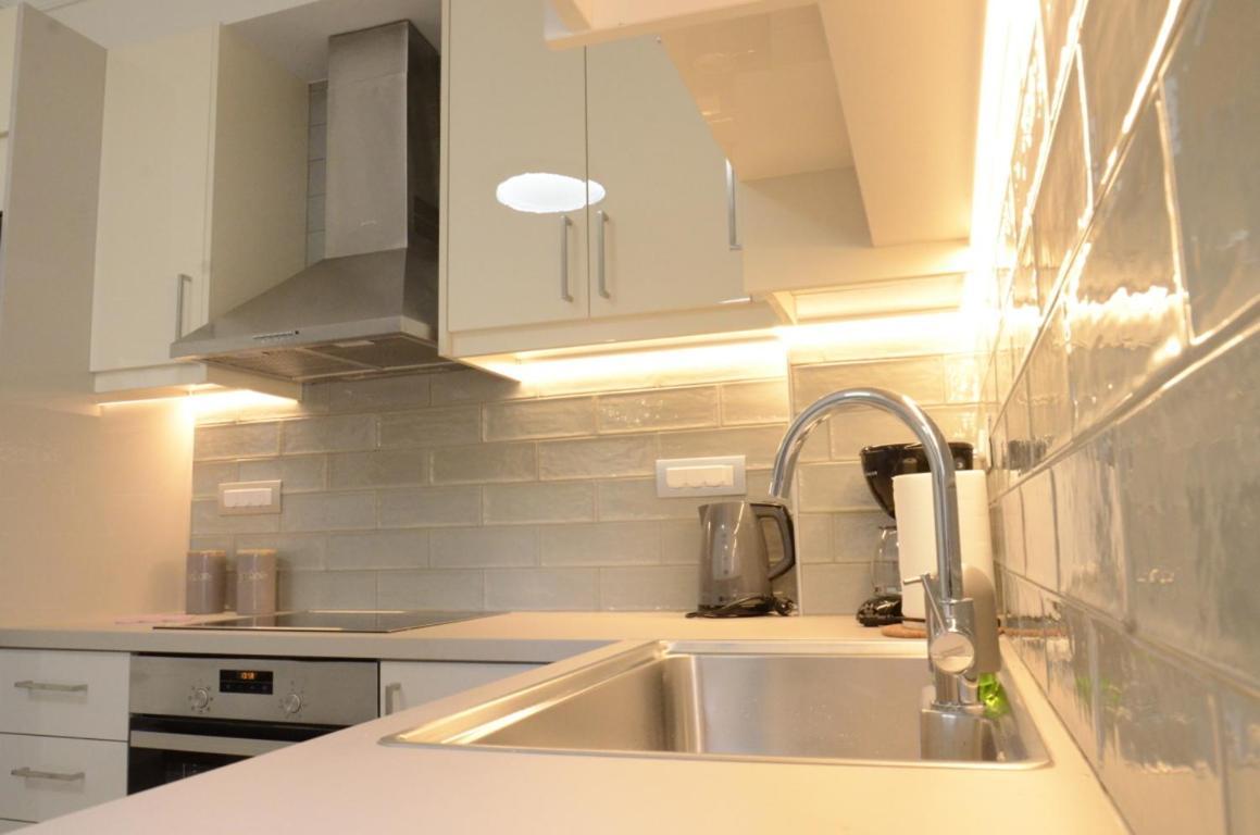 Deep Blue Apartment Ханя Екстериор снимка